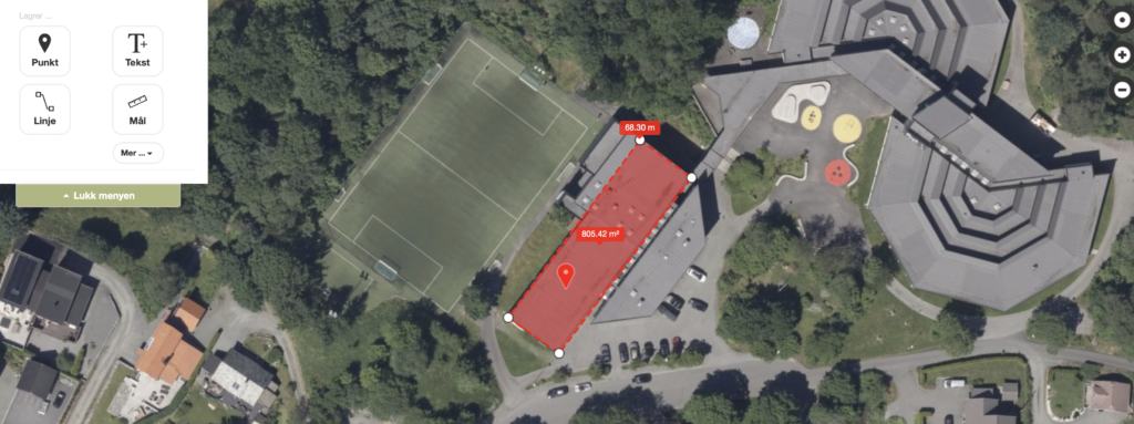 Satelittbilde av skoleområde i Bergen, med oppmålt takflate